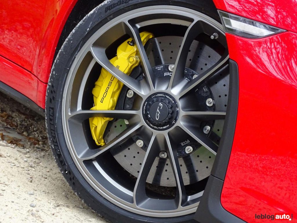 hd-essai_porsche_911_gt3_1-35