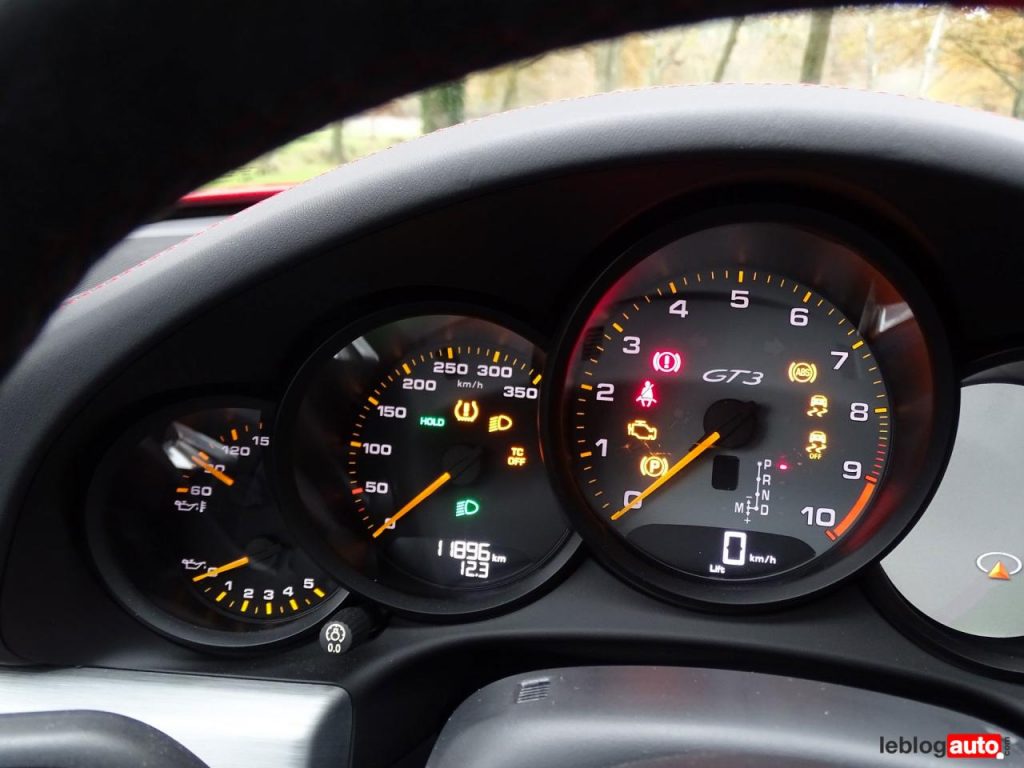 hd-essai_porsche_911_gt3_1-9