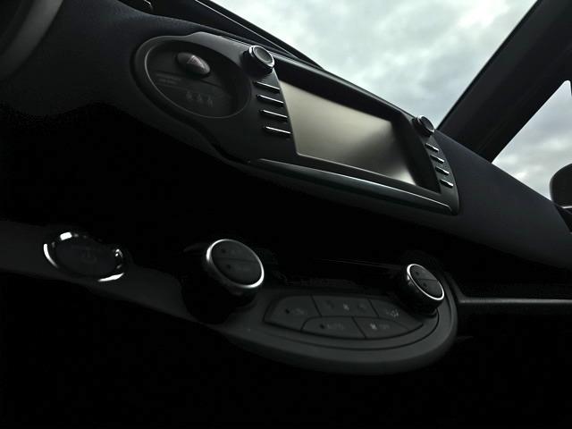 hd-essai_toyota_yaris_hybrid_100_ch_2017_1-3