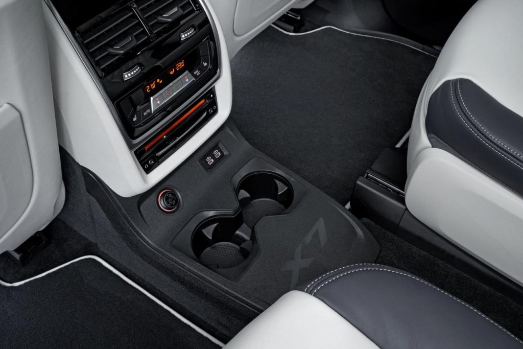 hd-et_bmw_dvoila_le_x7_2-5