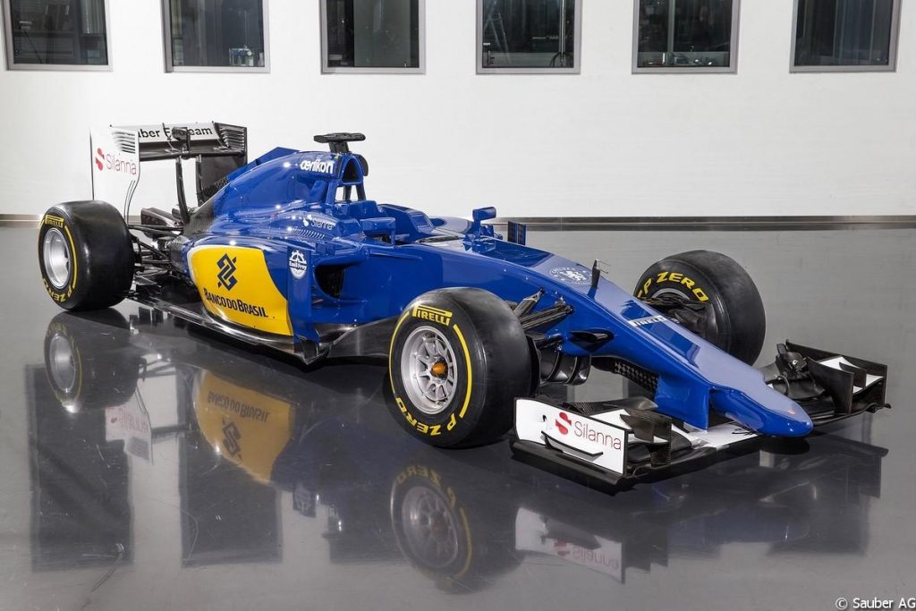 hd-f1_2015_sauber_prsente_la_c34_de_bleu_vtue_1-1