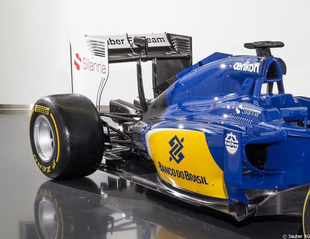 hd-f1_2015_sauber_prsente_la_c34_de_bleu_vtue_1-2