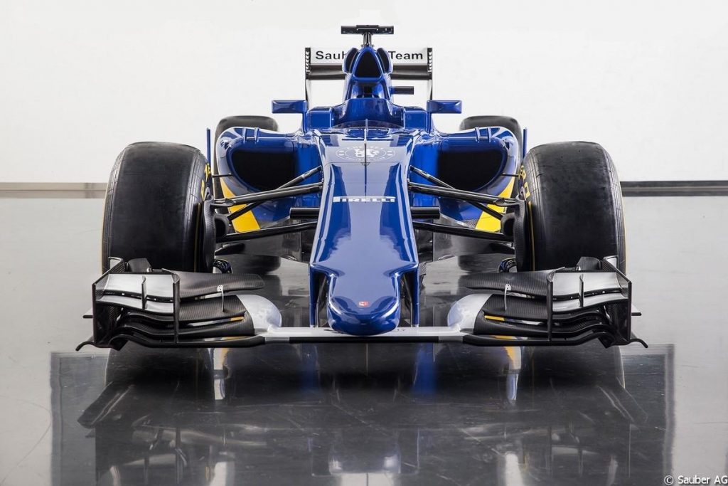 hd-f1_2015_sauber_prsente_la_c34_de_bleu_vtue_1-4