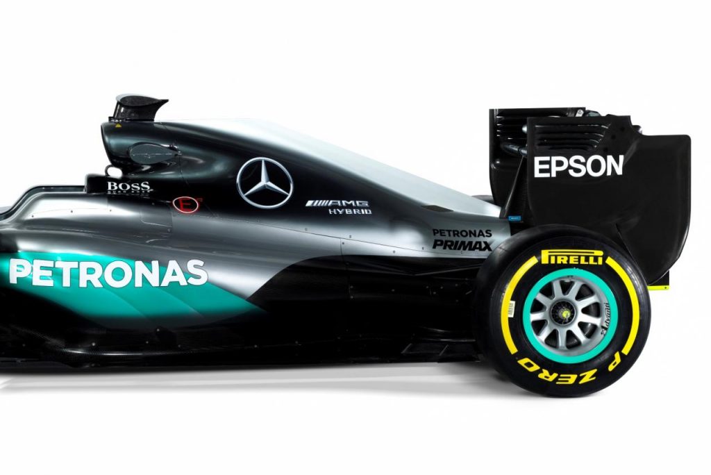 hd-f1_2016_mercedes_w07_volution_d_une_championne_1-4