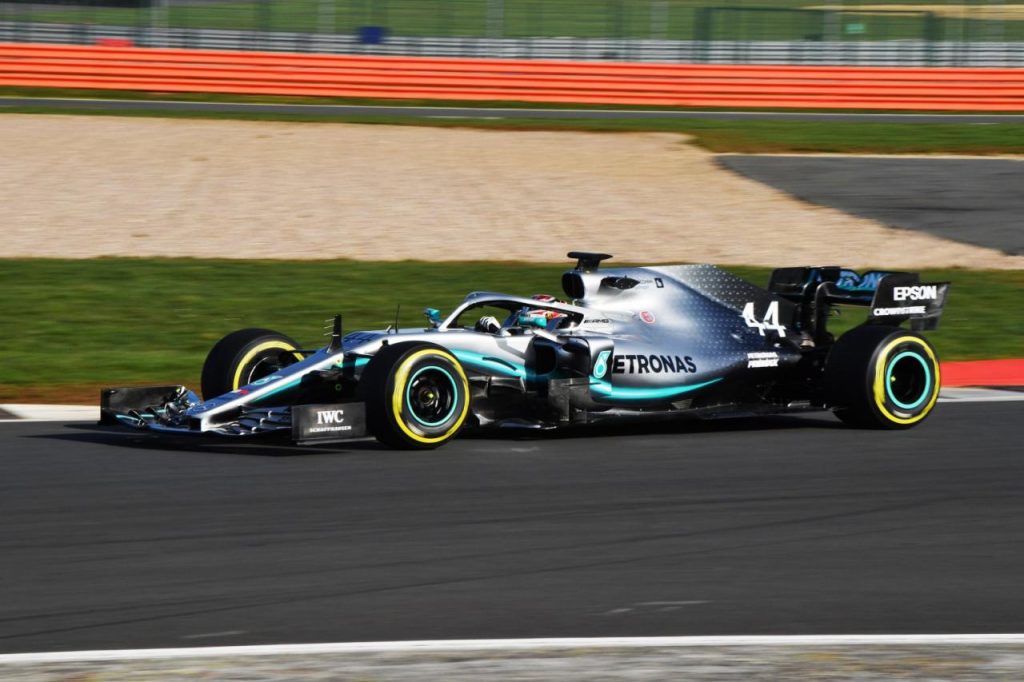 hd-f1_2019_mercedes_dgaine_la_w10_1-3