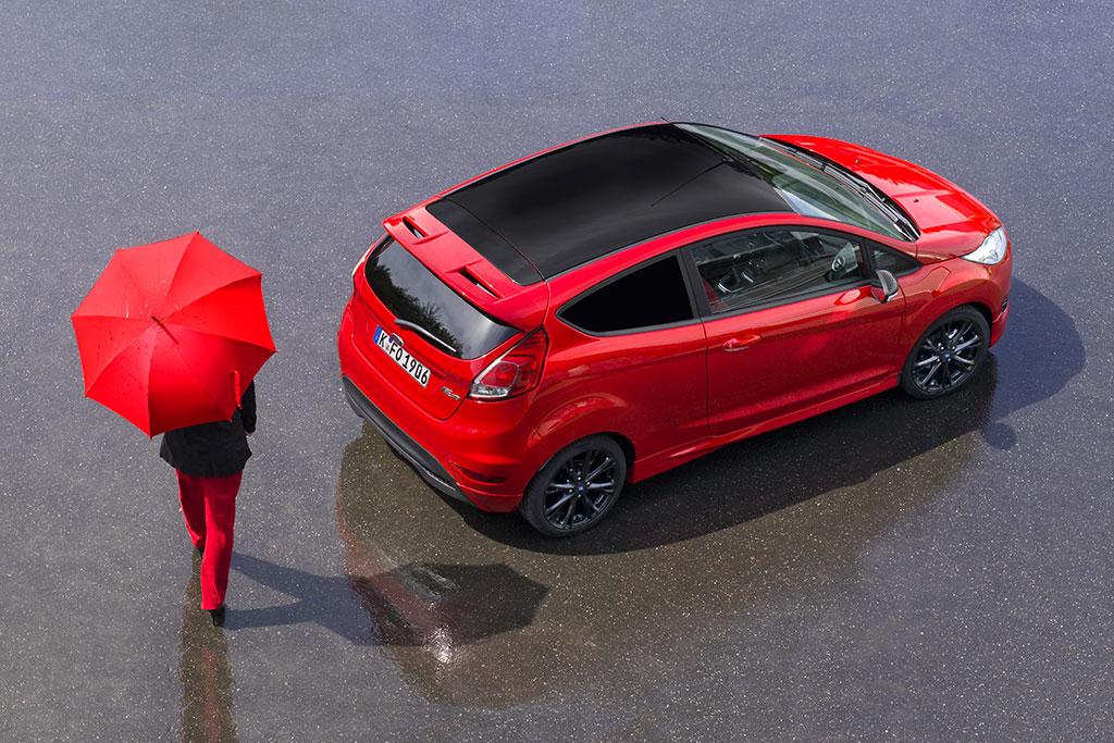 hd-ford_fiesta_red_et_black_edition_1-4