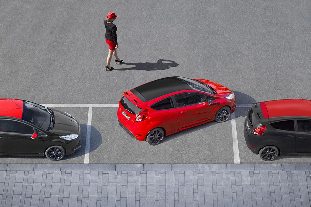 hd-ford_fiesta_red_et_black_edition_1-6