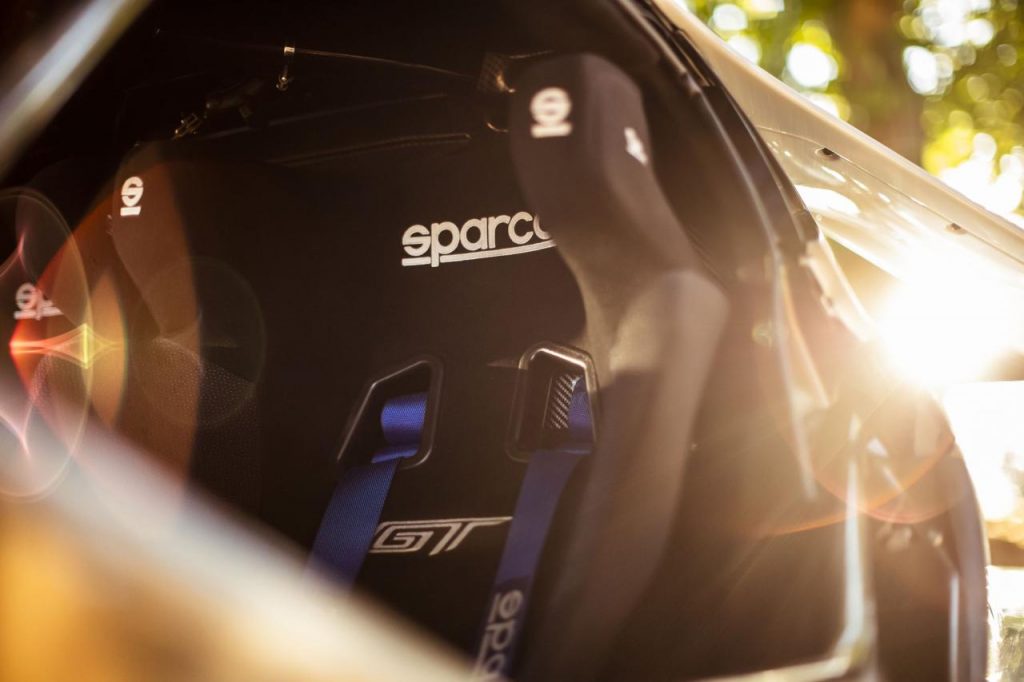 hd-ford_gt_mk_ii_bras_d_honneur_au_wec_1-8