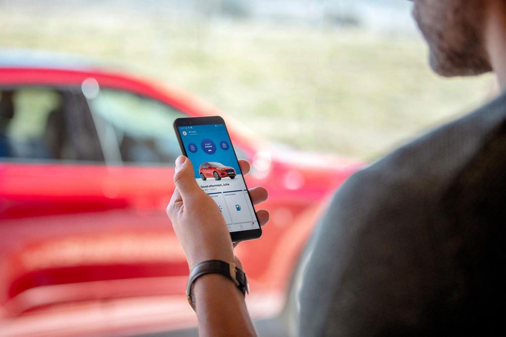 hd-ford_kuga_par_pour_2020_en_hybride_rechargeable_1