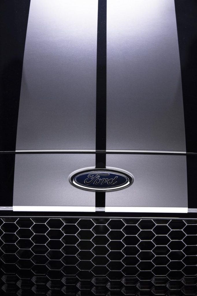 hd-ford_lance_les_sportives_black_series_1-1