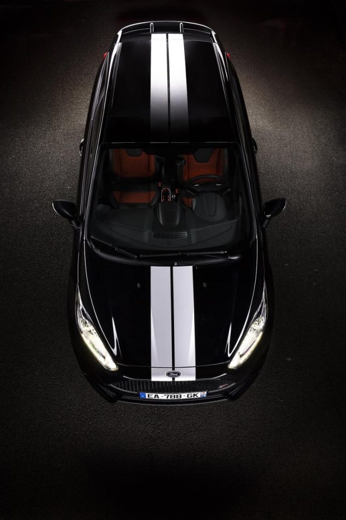 hd-ford_lance_les_sportives_black_series_1-5