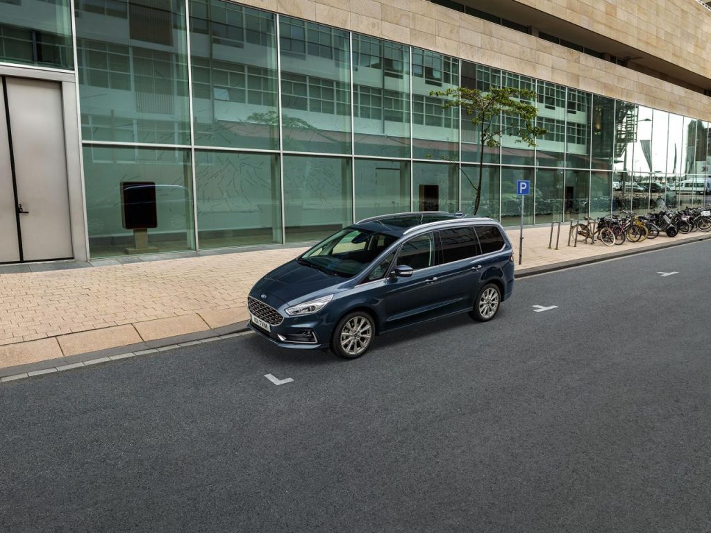 hd-ford_s_max_et_galaxy_dernire_ligne_droite_1-16