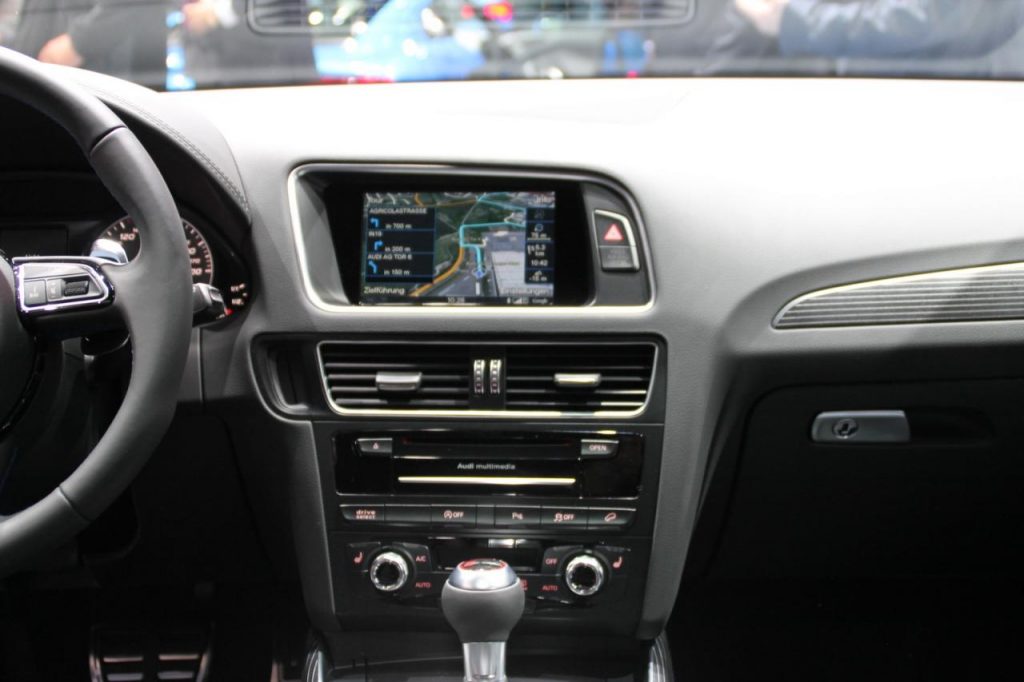 hd-francfort_2015_live_audi_sq5_tdi_plus_1-2