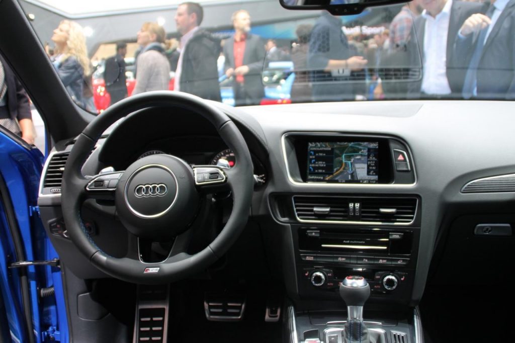 hd-francfort_2015_live_audi_sq5_tdi_plus_1-3