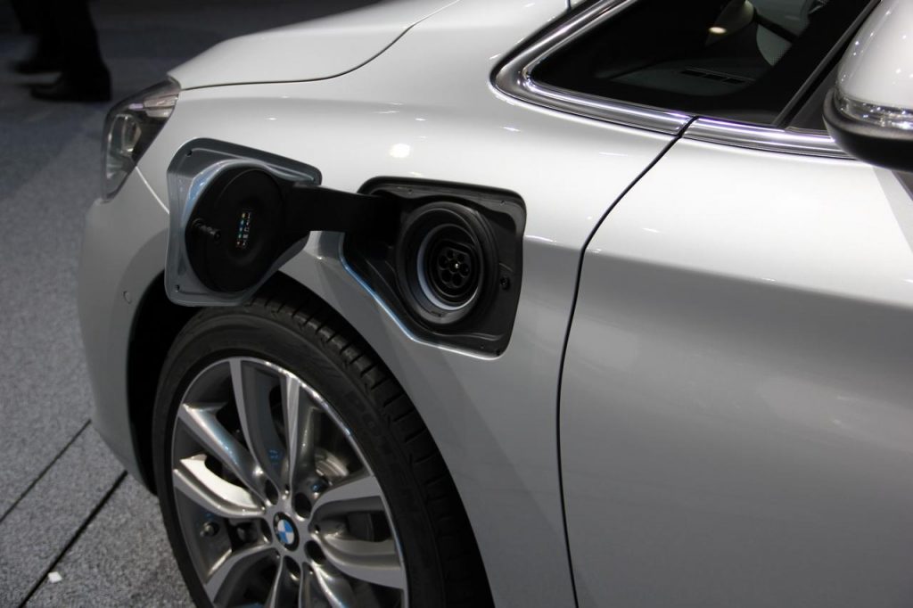 hd-francfort_2015_live_bmw_225xe_active_tourer_1-1
