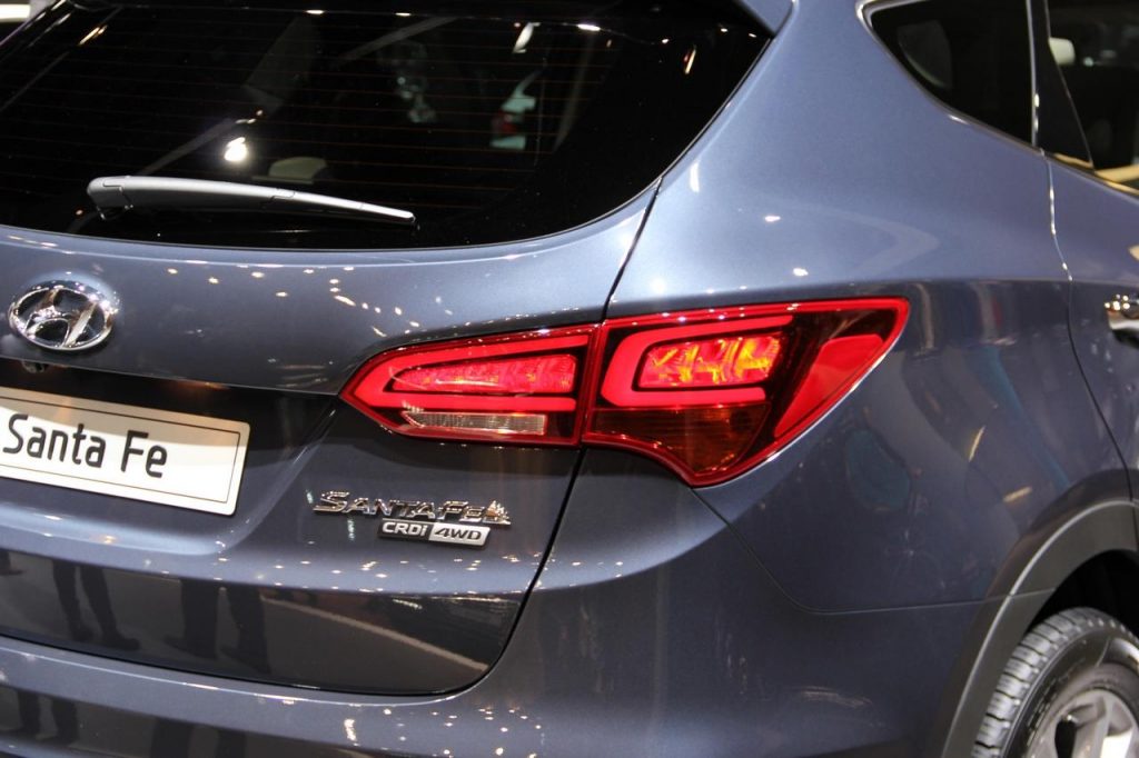 hd-francfort_2015_live_hyundai_santa_fe_1-2