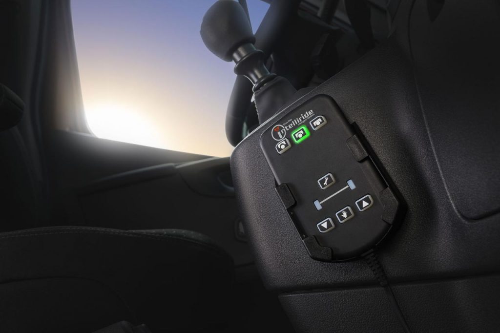 hd-francfort_2015_opel_vivaro_surf_1-2