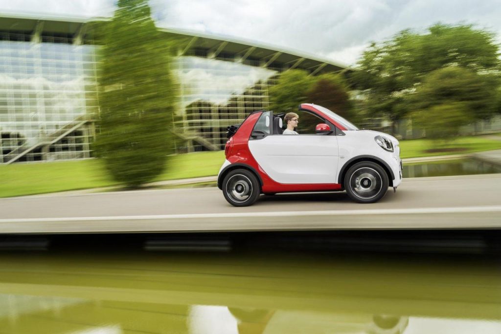 hd-francfort_2015_smart_fortwo_cabrio_1-3