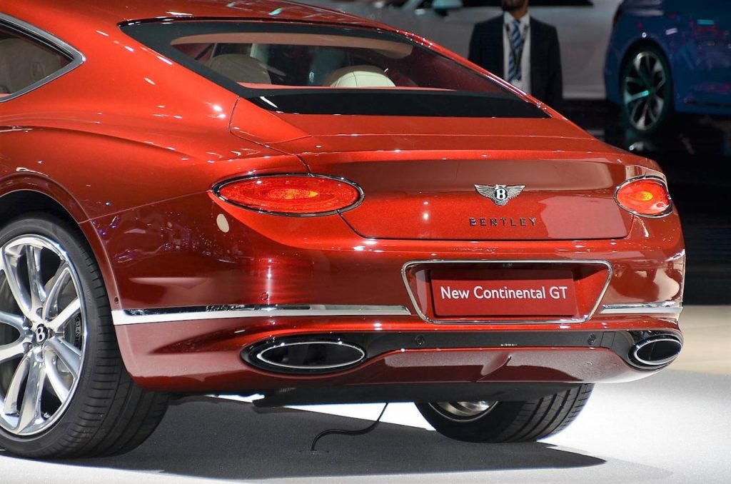 hd-francfort_2017_live_bentley_continental_gt_royalement_race_vido_1-10