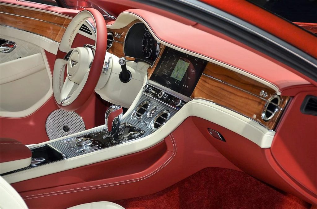 hd-francfort_2017_live_bentley_continental_gt_royalement_race_vido_1-11