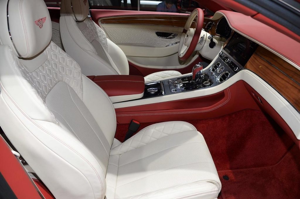 hd-francfort_2017_live_bentley_continental_gt_royalement_race_vido_1-2