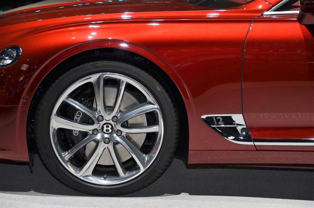 hd-francfort_2017_live_bentley_continental_gt_royalement_race_vido_1-8