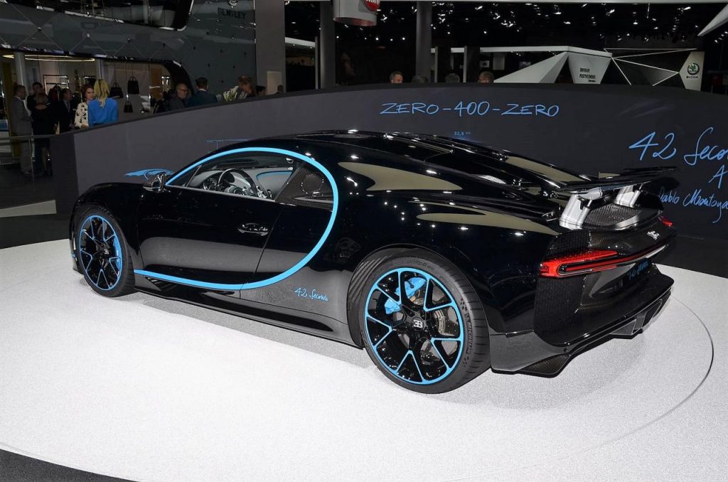 hd-francfort_2017_live_bugatti_chiron_42_seconds_vido_1-5