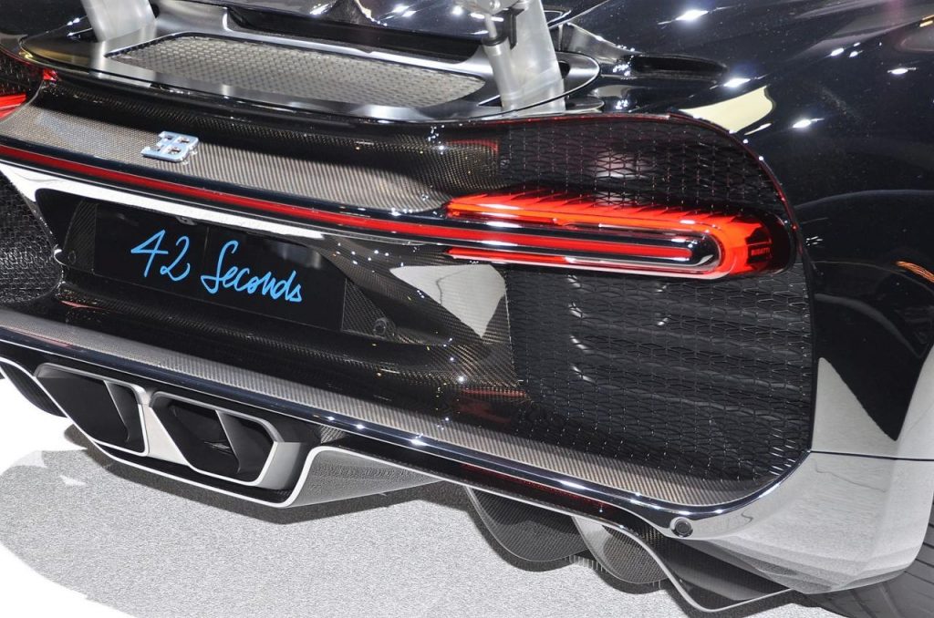 hd-francfort_2017_live_bugatti_chiron_42_seconds_vido_1-8