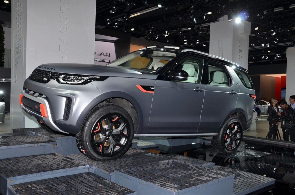 hd-francfort_2017_live_land_rover_discovery_svx_vido_1