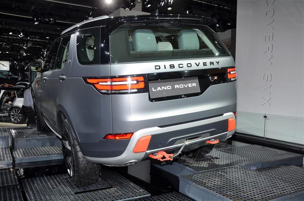 hd-francfort_2017_live_land_rover_discovery_svx_vido_1-3