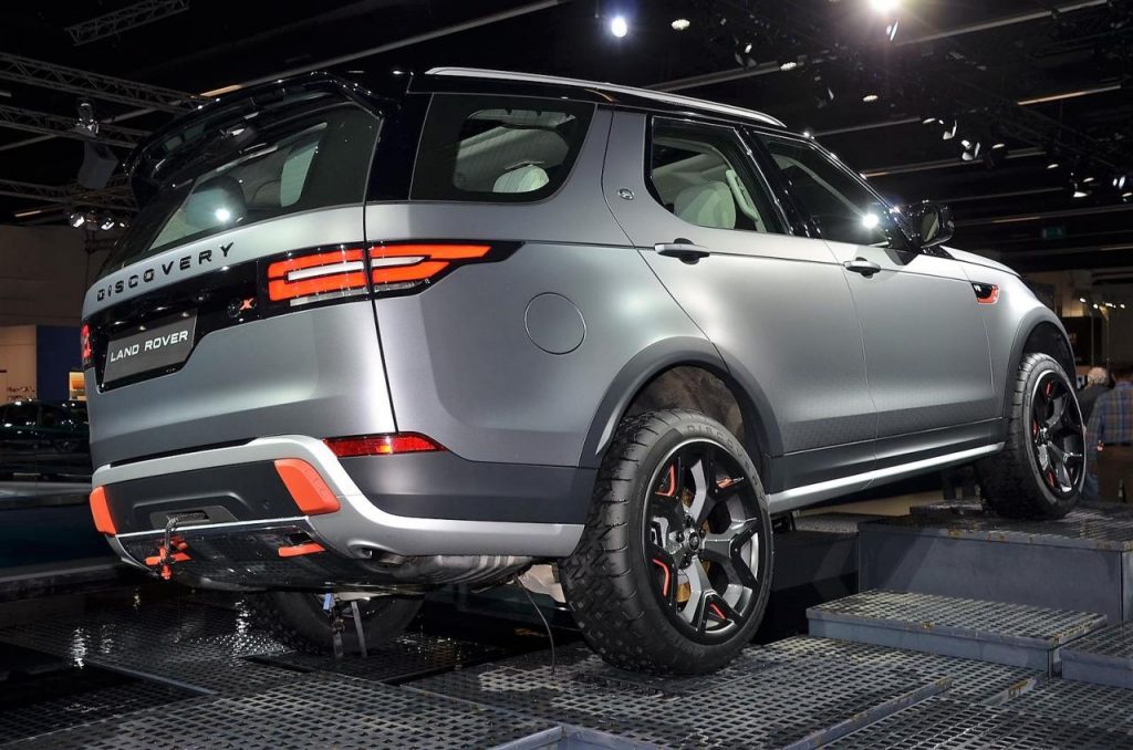 hd-francfort_2017_live_land_rover_discovery_svx_vido_1-5