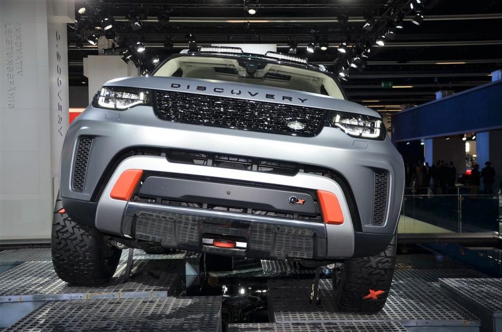 hd-francfort_2017_live_land_rover_discovery_svx_vido_1-8