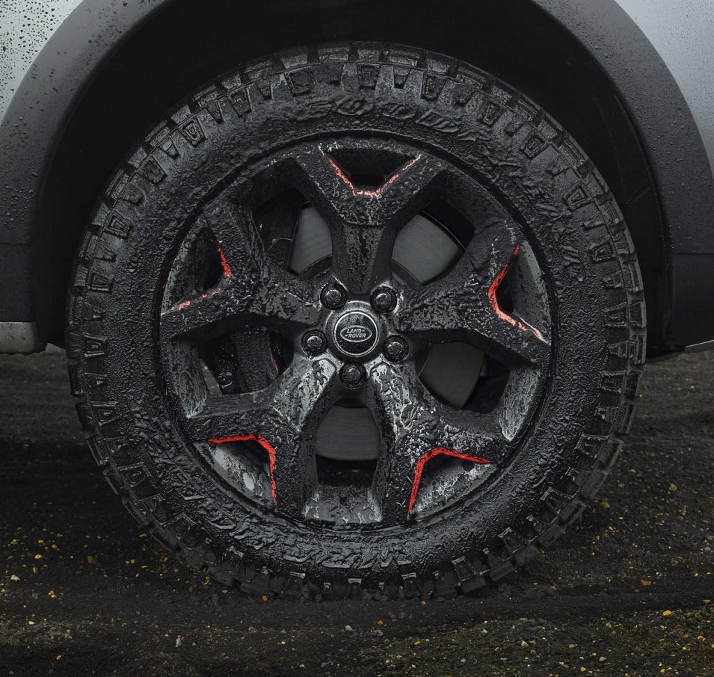 hd-francfort_2017_live_land_rover_discovery_svx_vido_2-19