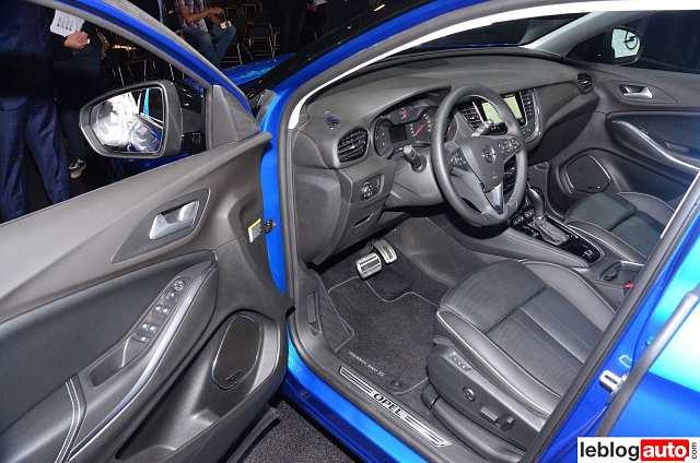 hd-francfort_2017_live_opel_grandland_x_1-2