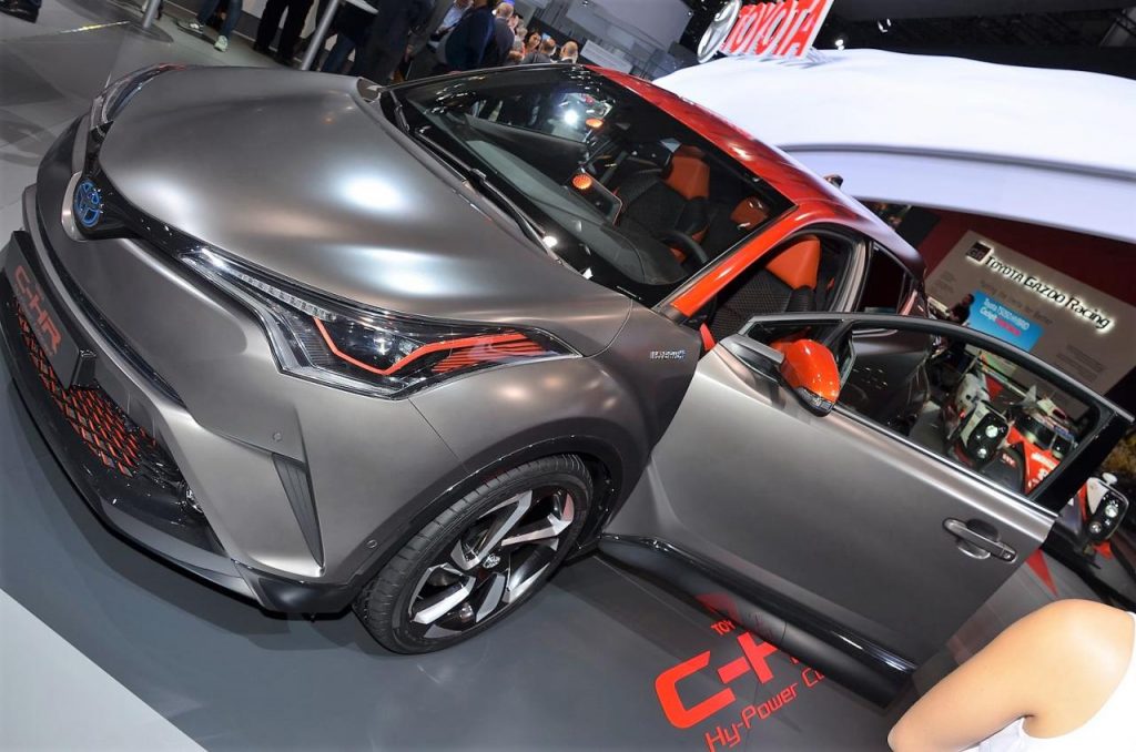 hd-francfort_2017_live_toyota_c_hr_hy_power_1-1