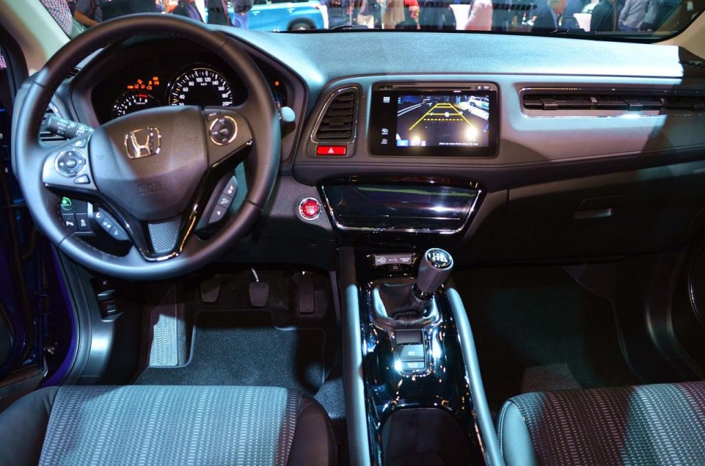 hd-genve_2015_live_honda_hr_v_1-10