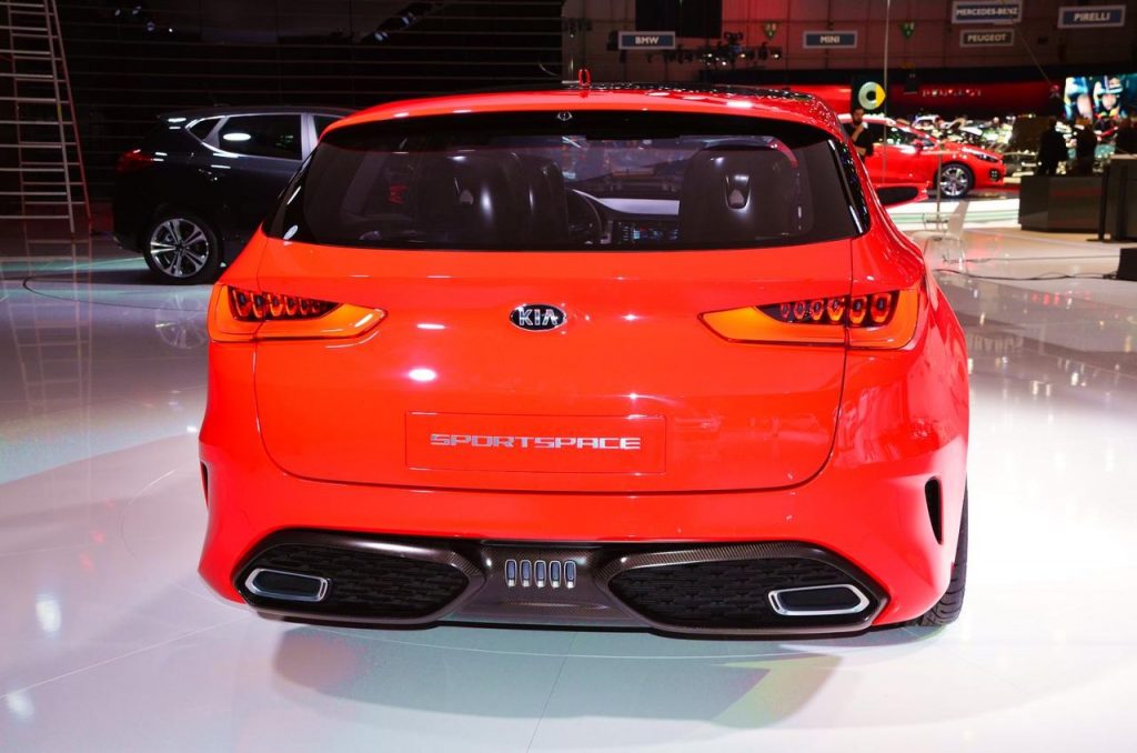 hd-genve_2015_live_kia_sportspace_concept_1