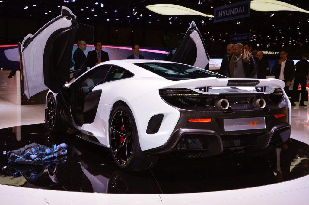 hd-genve_2015_live_mclaren_675lt_1-5