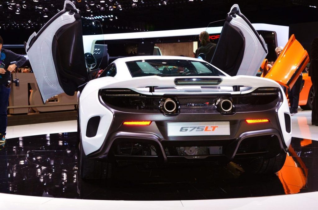 hd-genve_2015_live_mclaren_675lt_1-6