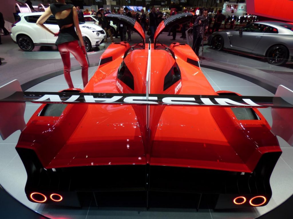 hd-genve_2015_live_nissan_gt_r_lm_nismo_1