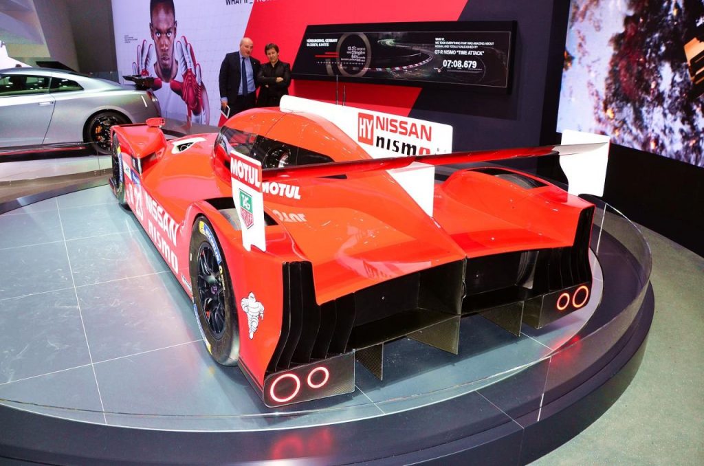 hd-genve_2015_live_nissan_gt_r_lm_nismo_1-7