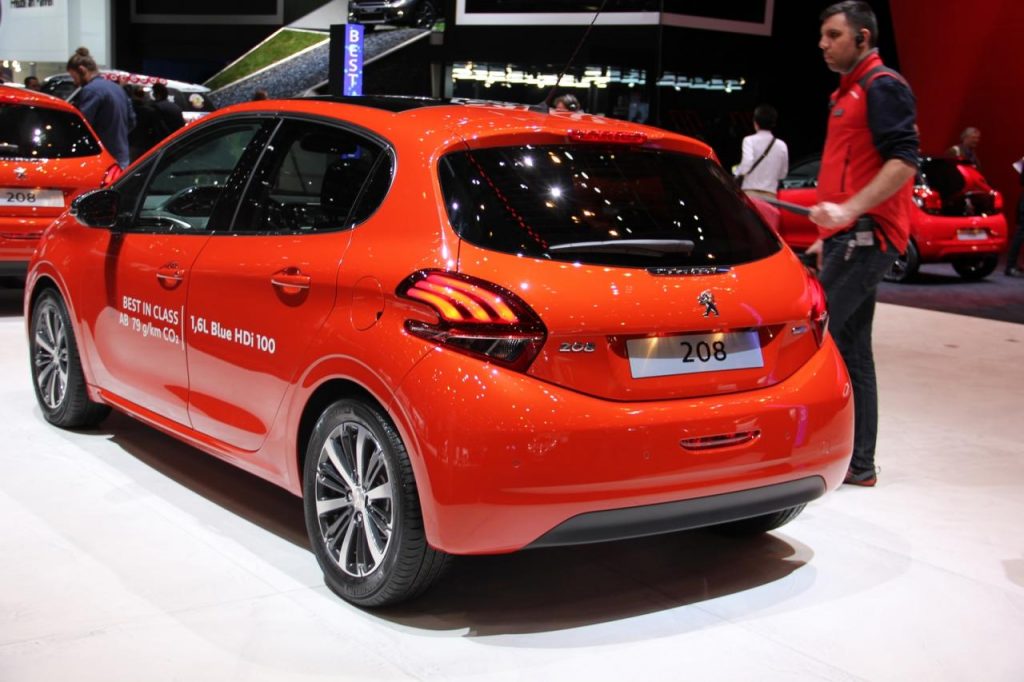 hd-genve_2015_live_peugeot_208_1-3