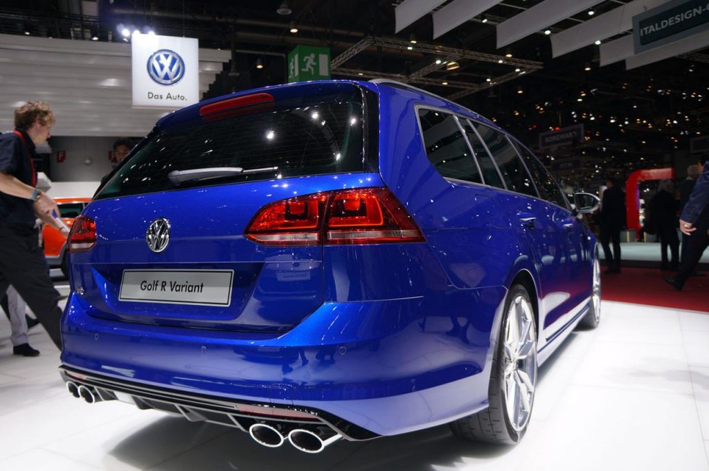 hd-genve_2015_live_volkswagen_golf_r_variant_1-3