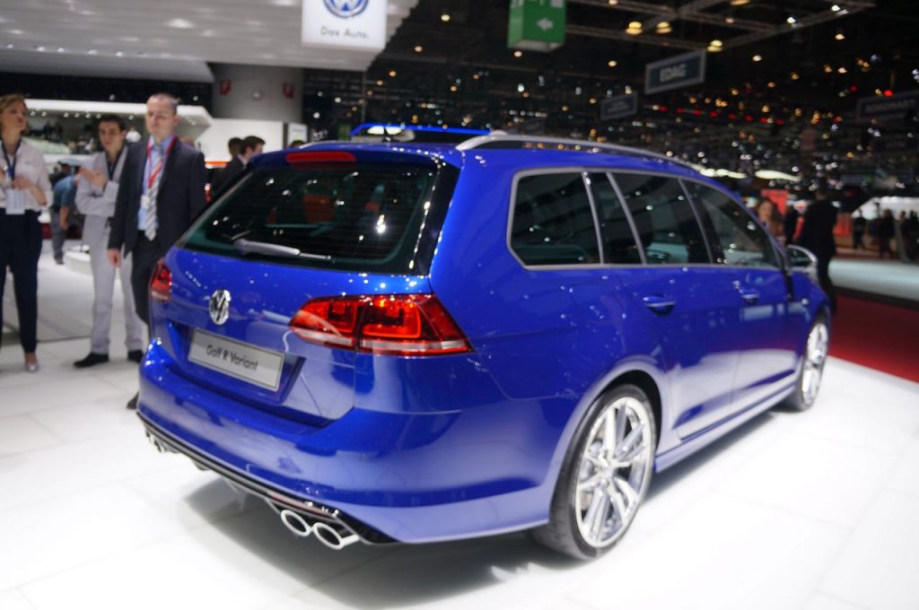 hd-genve_2015_live_volkswagen_golf_r_variant_1-4