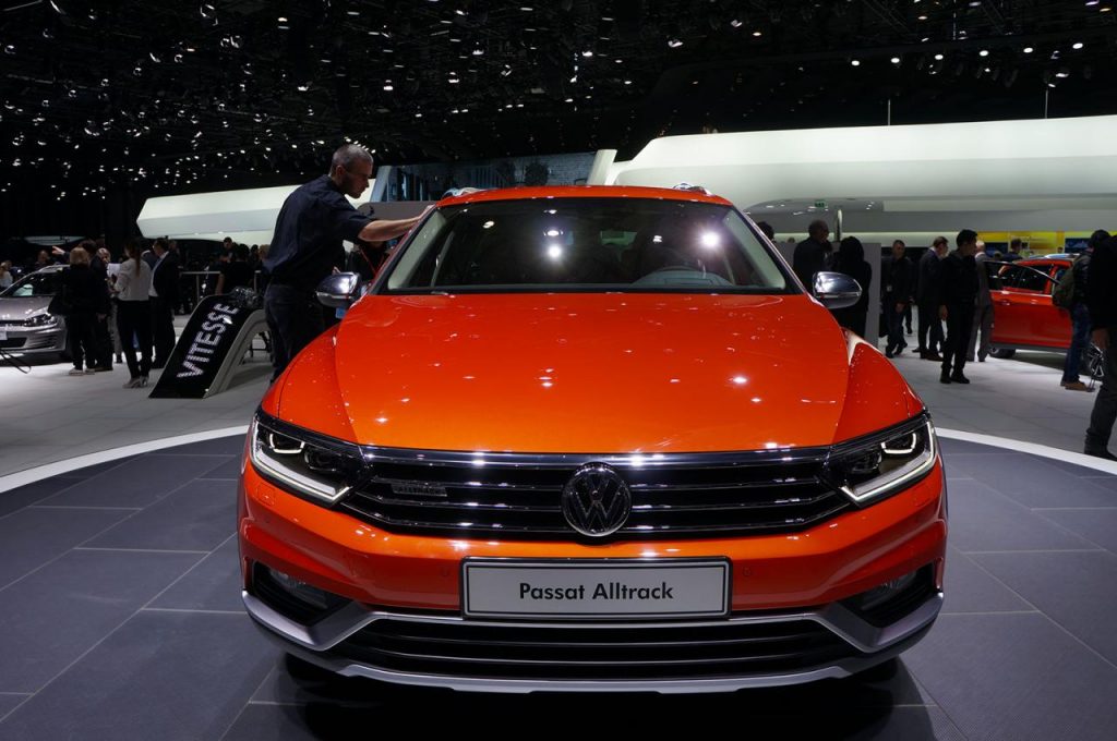 hd-genve_2015_live_volkswagen_passat_alltrack_1-4