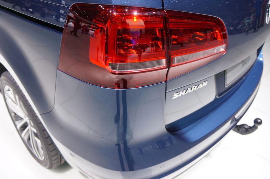 hd-genve_2015_live_volkswagen_sharan_1-4