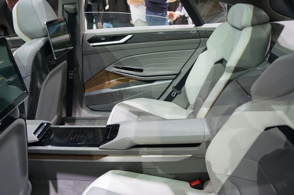 hd-genve_2015_live_volkswagen_sport_coupe_concept_gte_1-6