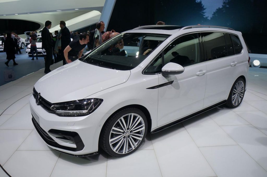 hd-genve_2015_live_volkswagen_touran_1-11