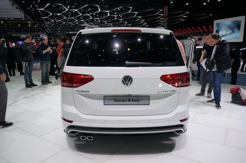 hd-genve_2015_live_volkswagen_touran_1-6