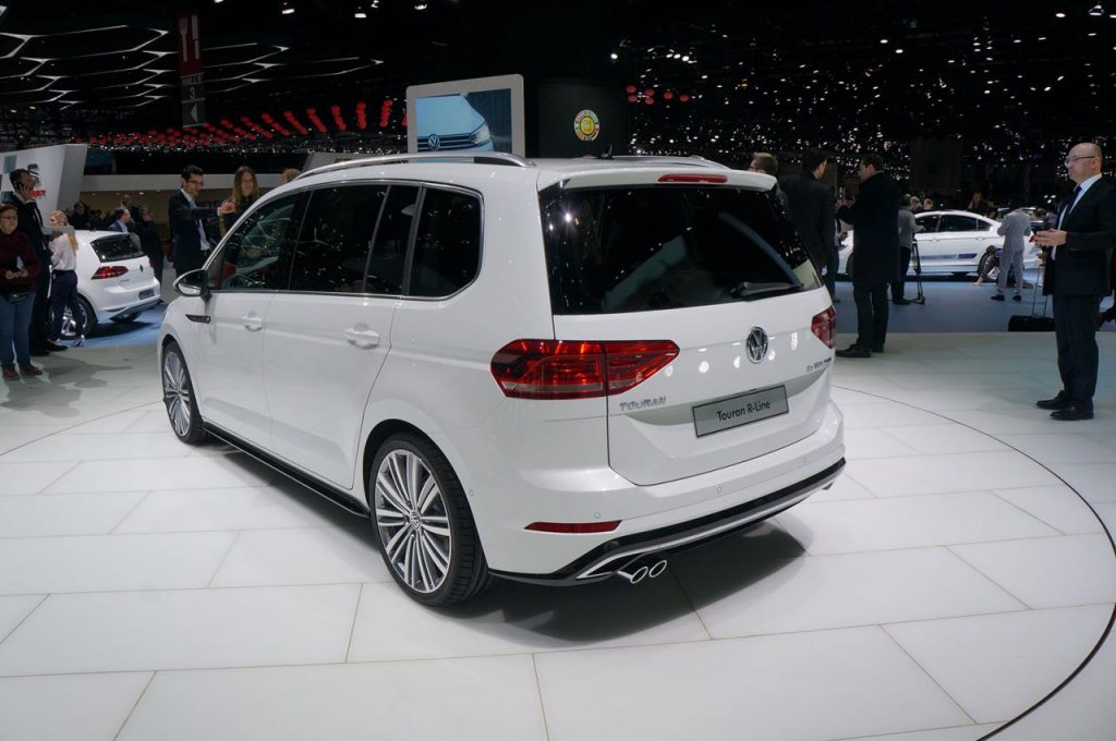 hd-genve_2015_live_volkswagen_touran_1-7